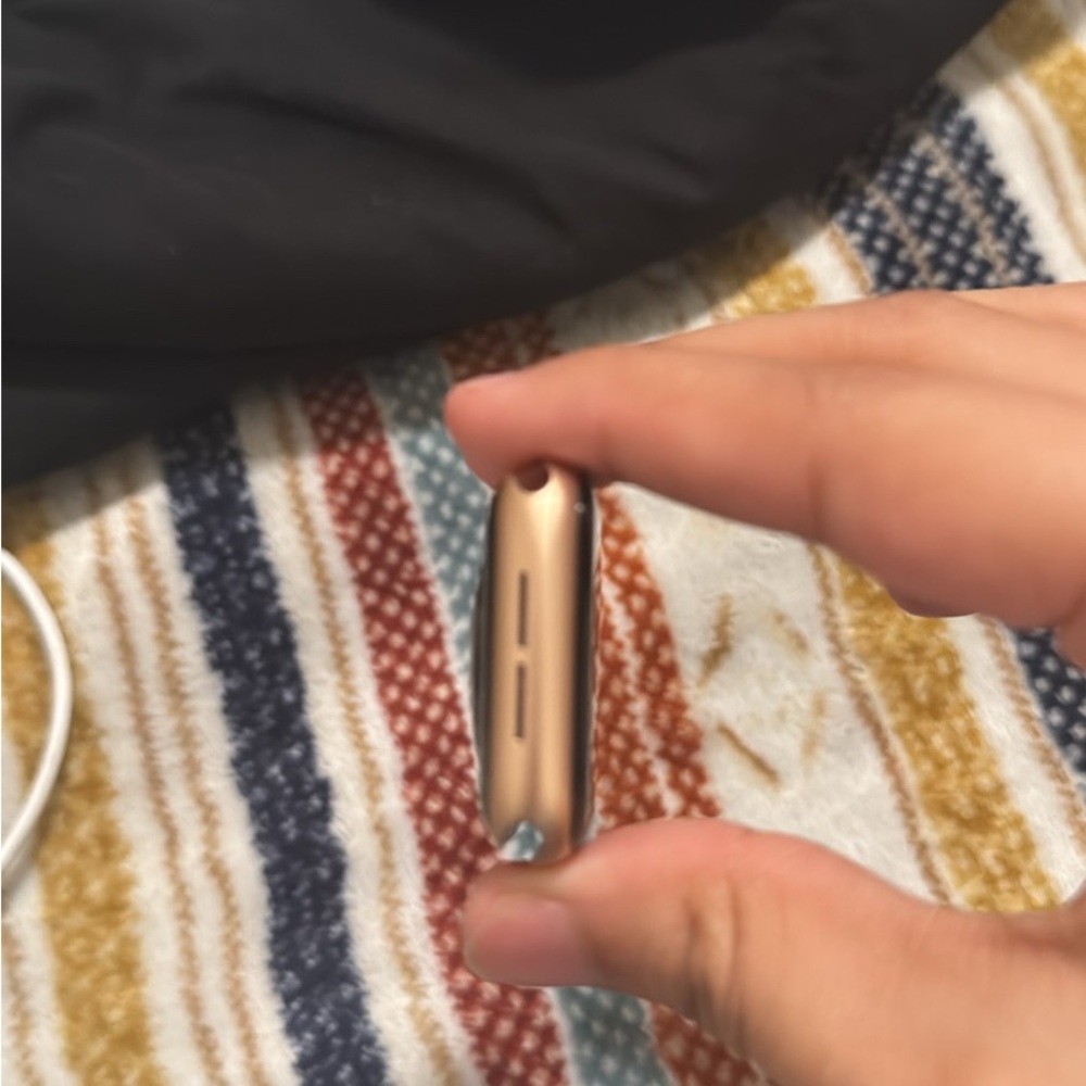Apple Watch 
Se 40MM don’t need anymore or use anymore, used a few times